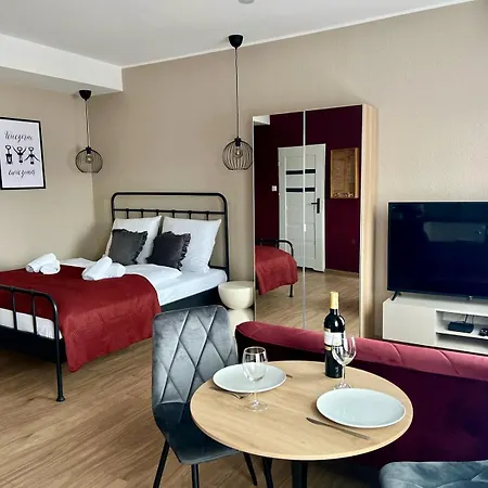 Czerwone Wino 100m Od Szczawno-zdrój * Wałbrzych