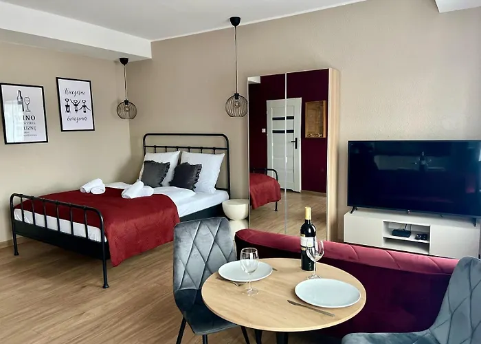 Czerwone Wino 100m Od Szczawno-zdroj * Waldenburg